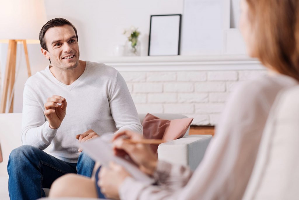 ¿Cuál es la frecuencia recomendada y cuánto tiempo dura cada sesión?